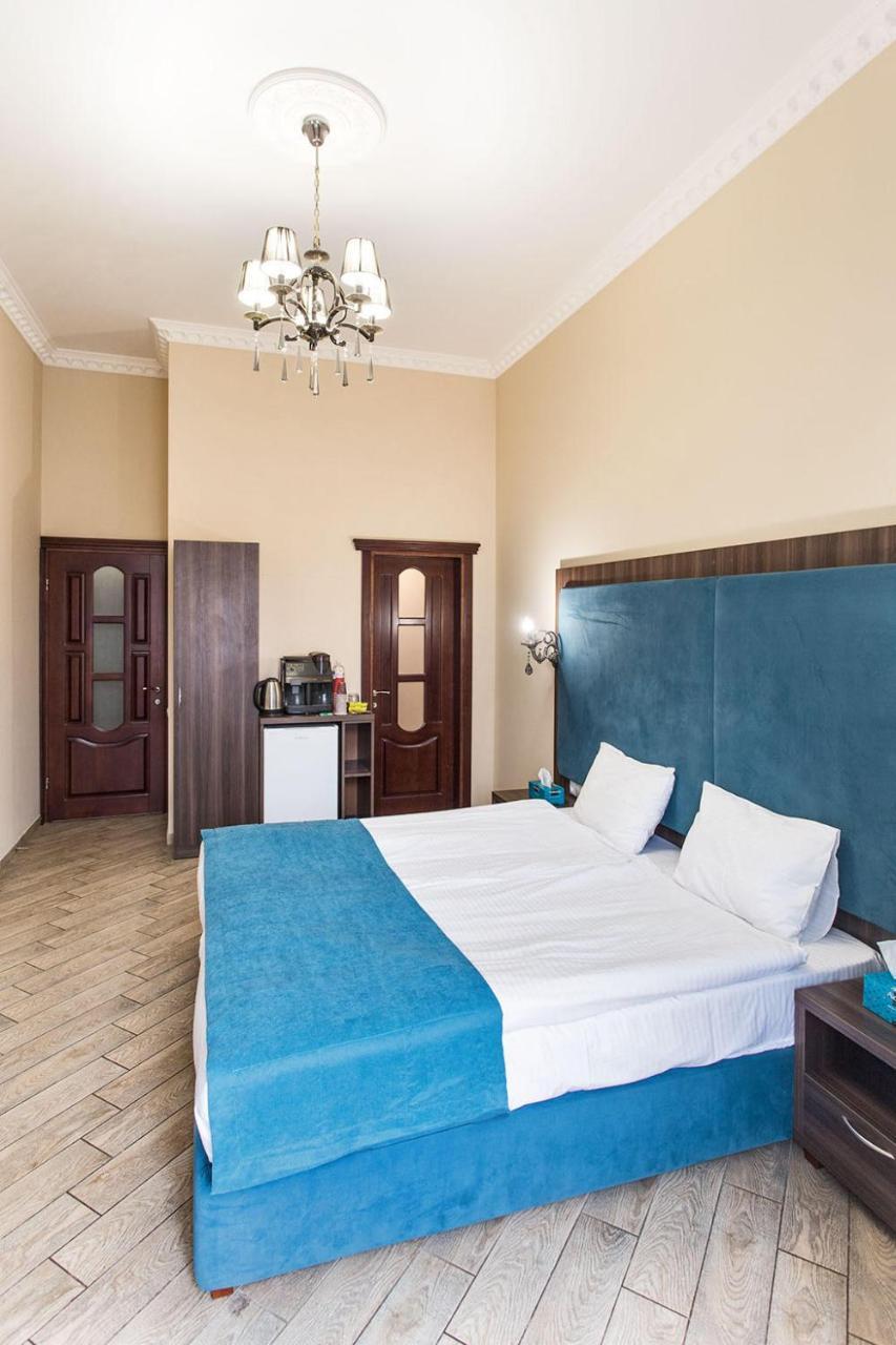 Baron ApartHotel Odesa Exterior foto