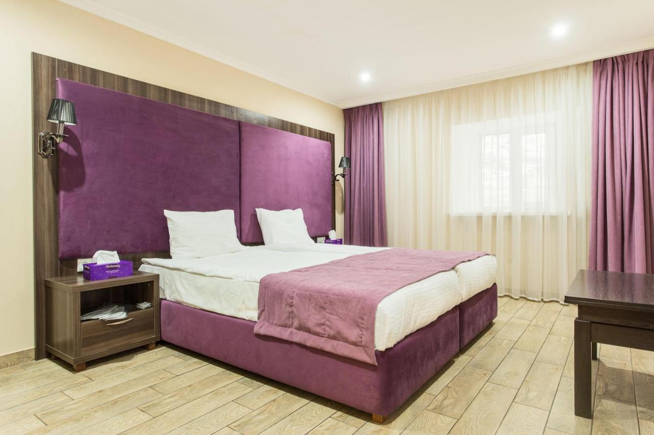 Baron ApartHotel Odesa Exterior foto